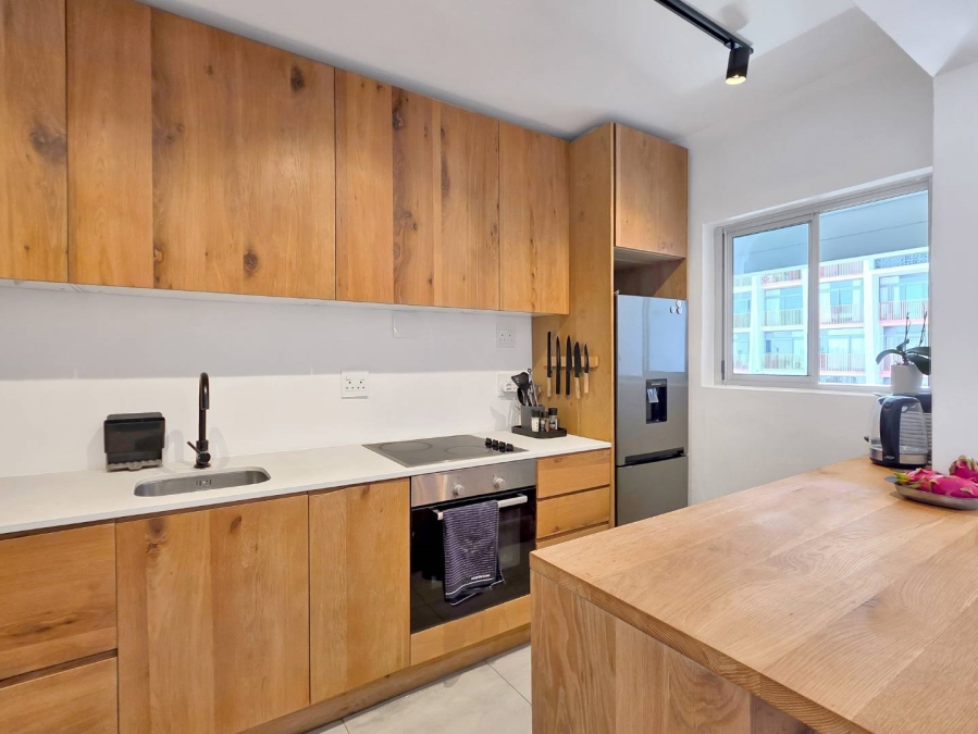 1 Bedroom Property for Sale in Sea Point Western Cape